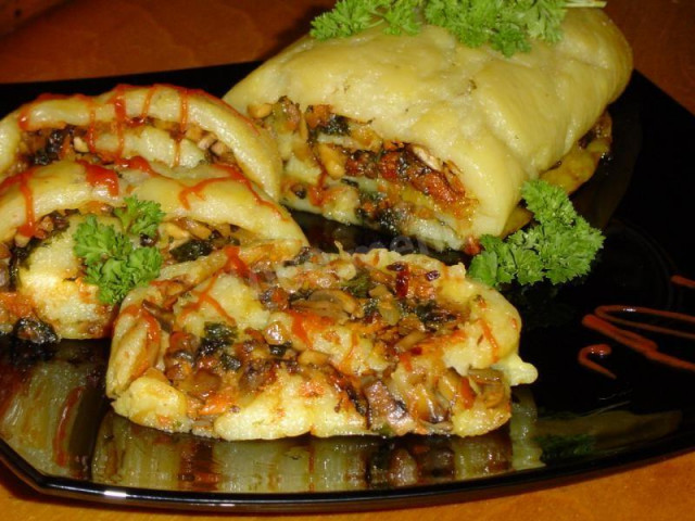 Lean potato roll with mushrooms