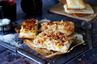 Puff pastry with custard