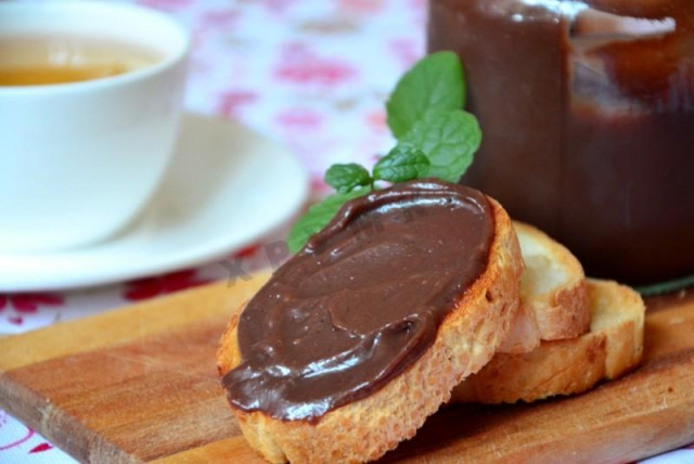 Homemade Nutella chocolate paste