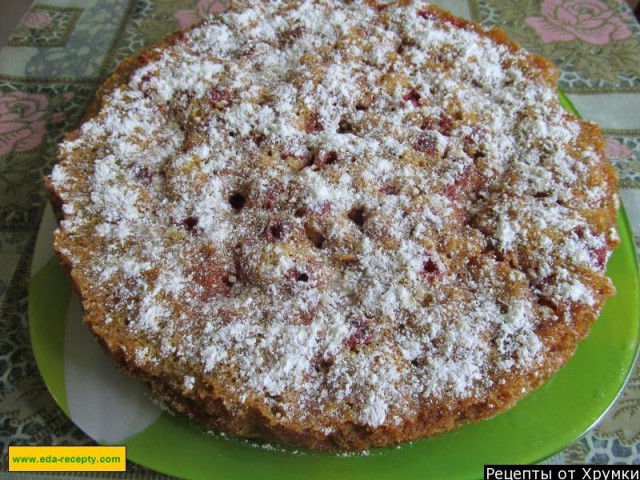 Aspic pie with cherry and vanilla flavor