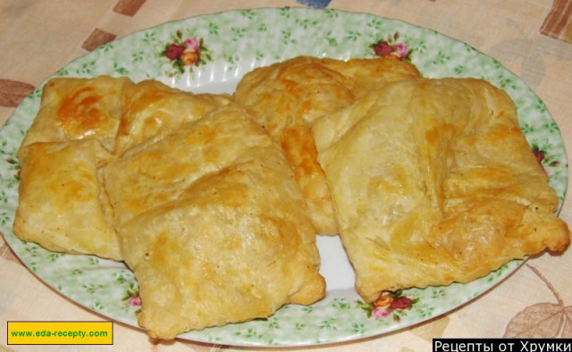 Puff samsa with minced meat