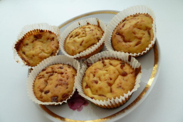 Muffins with mustard and parmesan