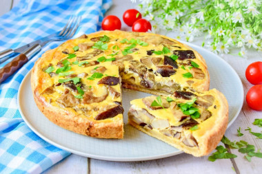 Mushroom pie in the oven