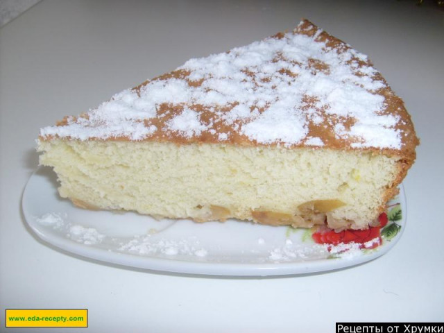 Sponge cake with apples