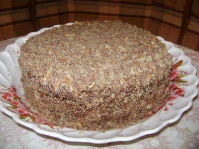 Pastry cake with dried apricots and oranges