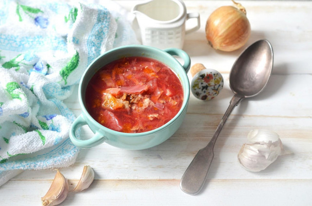 Russian borscht with beetroot