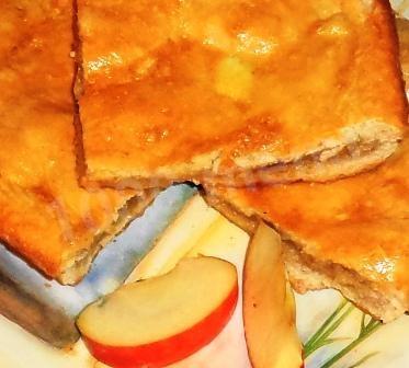 Layer cake with apples and cinnamon