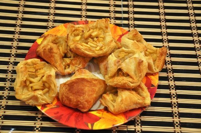 Puff pastry with apple