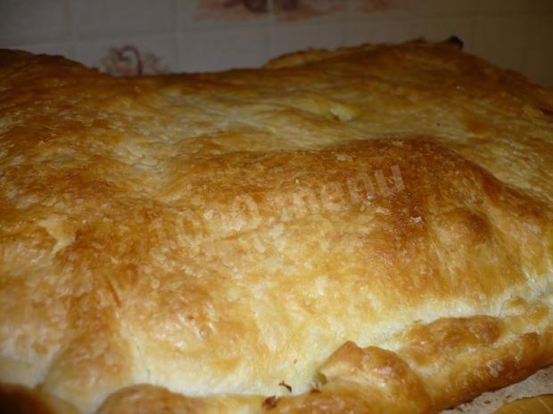 Puff pastry pie