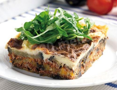 Aspic pie with minced meat and eggplant