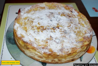 Pancake pie with cottage cheese filling