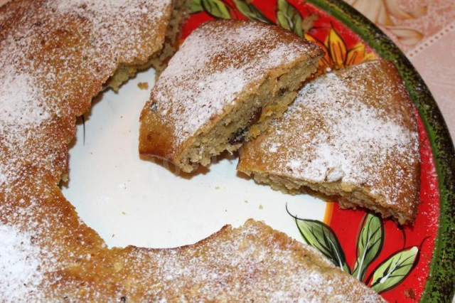 Oatmeal cake with dried apricots