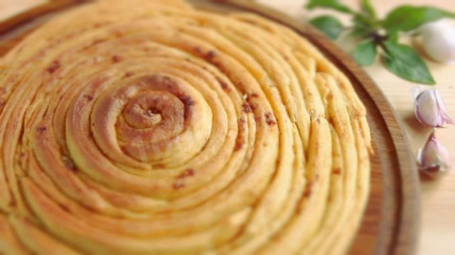 Bread with garlic in the oven