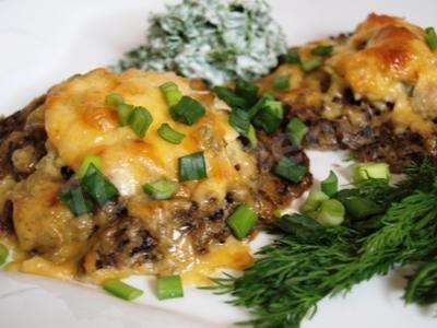 Open chicken zrazy with mushrooms in the oven