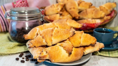 Shortbread bagels with protein filling