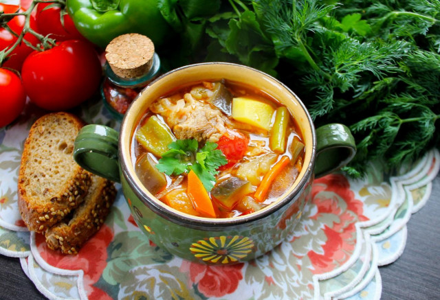 Soup with eggplant, tomatoes, pepper and green beans