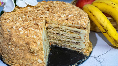 Napoleon cake with banana and buttercream