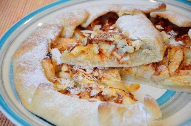 Apple biscuits in vegetable oil