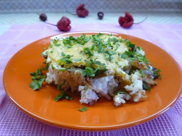 Chicken fillet with green string beans and rice in mayonnaise