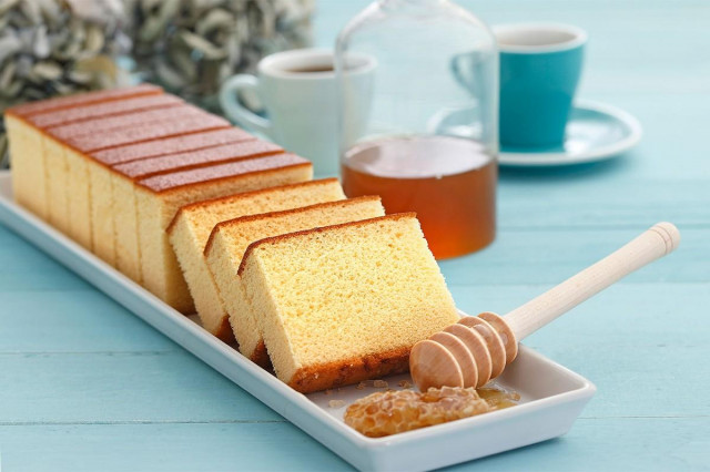 Japanese sponge cake with honey and milk