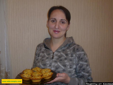 Tartlets with julienne in a soft cheese