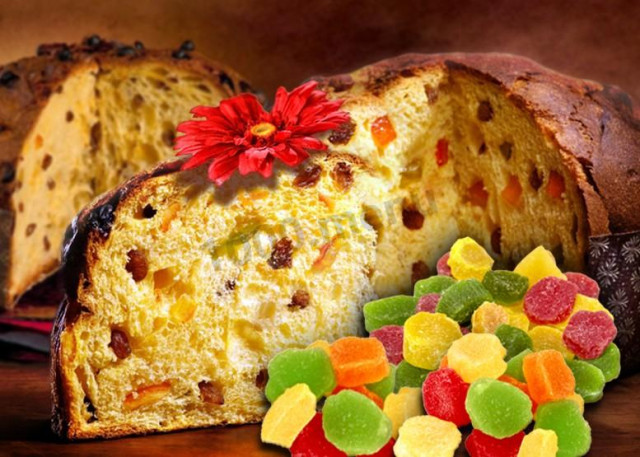 Italian panettone with raisins in milk