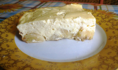 Banana casserole with yogurt