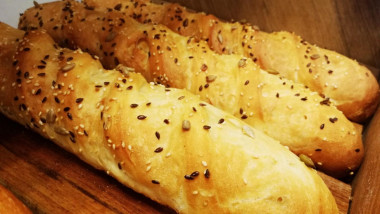 Plain bread with yeast and sugar