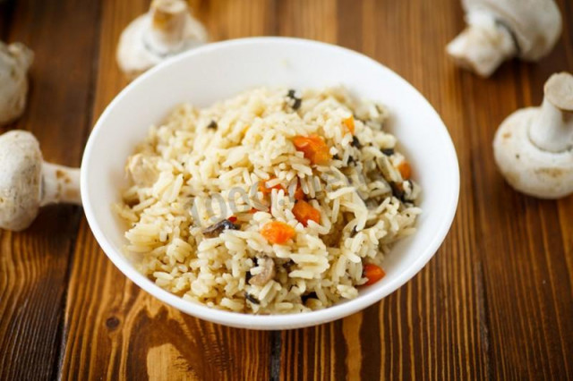 Mushroom pilaf with champignons