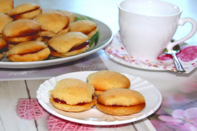 Quick cookies on yolks Dotterbusserln