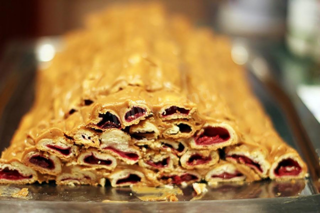 Monastic hut cake with condensed milk