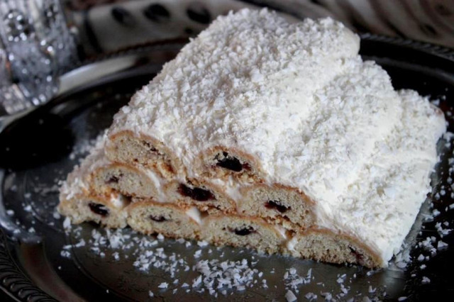 Monastic hut cake with shortbread cherries