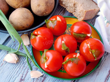 Instant pickled tomatoes