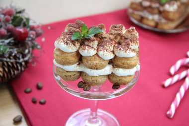 Tiramisu with cream and mascarpone