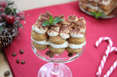 Tiramisu with cream and mascarpone