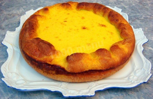 Sour cream with saffron