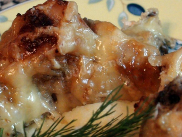 Chicken baked under yogurt