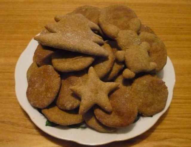 Biscuits with rye flour and sour cream