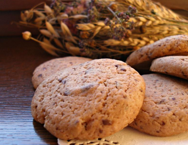 American cookies in butter with dark chocolate