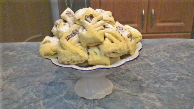 Charokh cookies with apple-nut filling