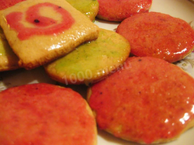 Iced cookies with ginger cinnamon honey