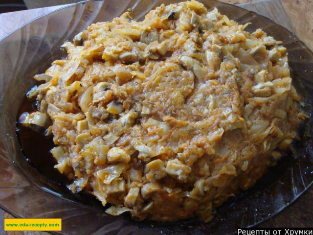 Cabbage casserole with mushrooms