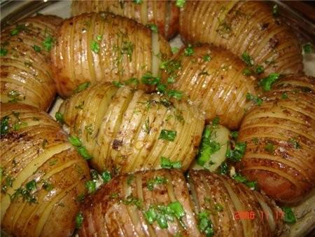 Accordion potatoes with herbs and garlic