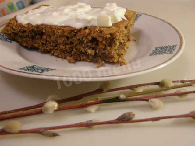 Carrot cake with walnuts