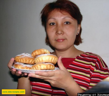 Cupcakes with sour cream and margarine