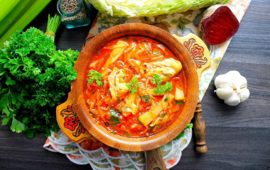 Classic borscht with chicken