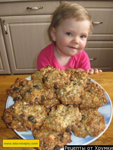 oatmeal cookies with seeds and dried fruits