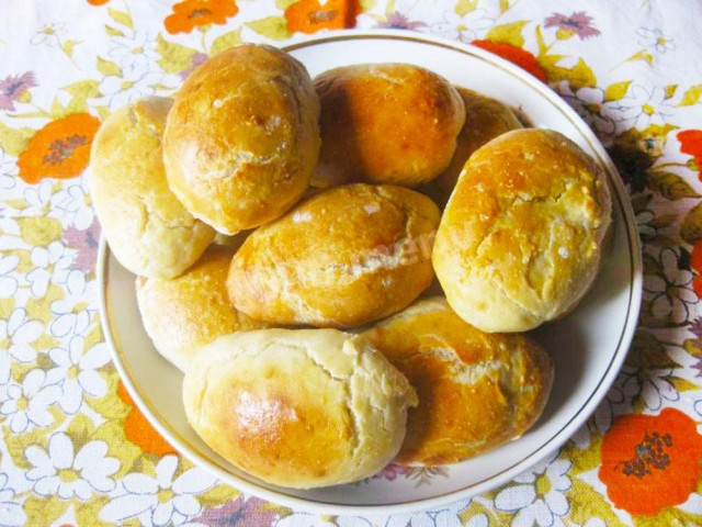 Cabbage yeast pies made from homemade dough with milk