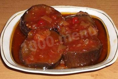 Spicy eggplant with tomato juice