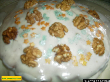 Natasha cake with walnuts and sour cream